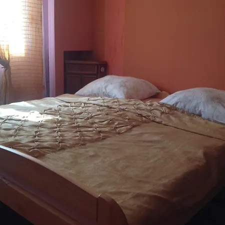 Pokoje Goscinne Bialy Domek Homestay Warsaw