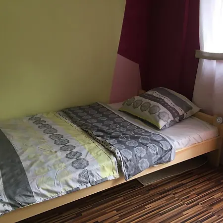 Homestay Pokoje Goscinne Bialy Domek *